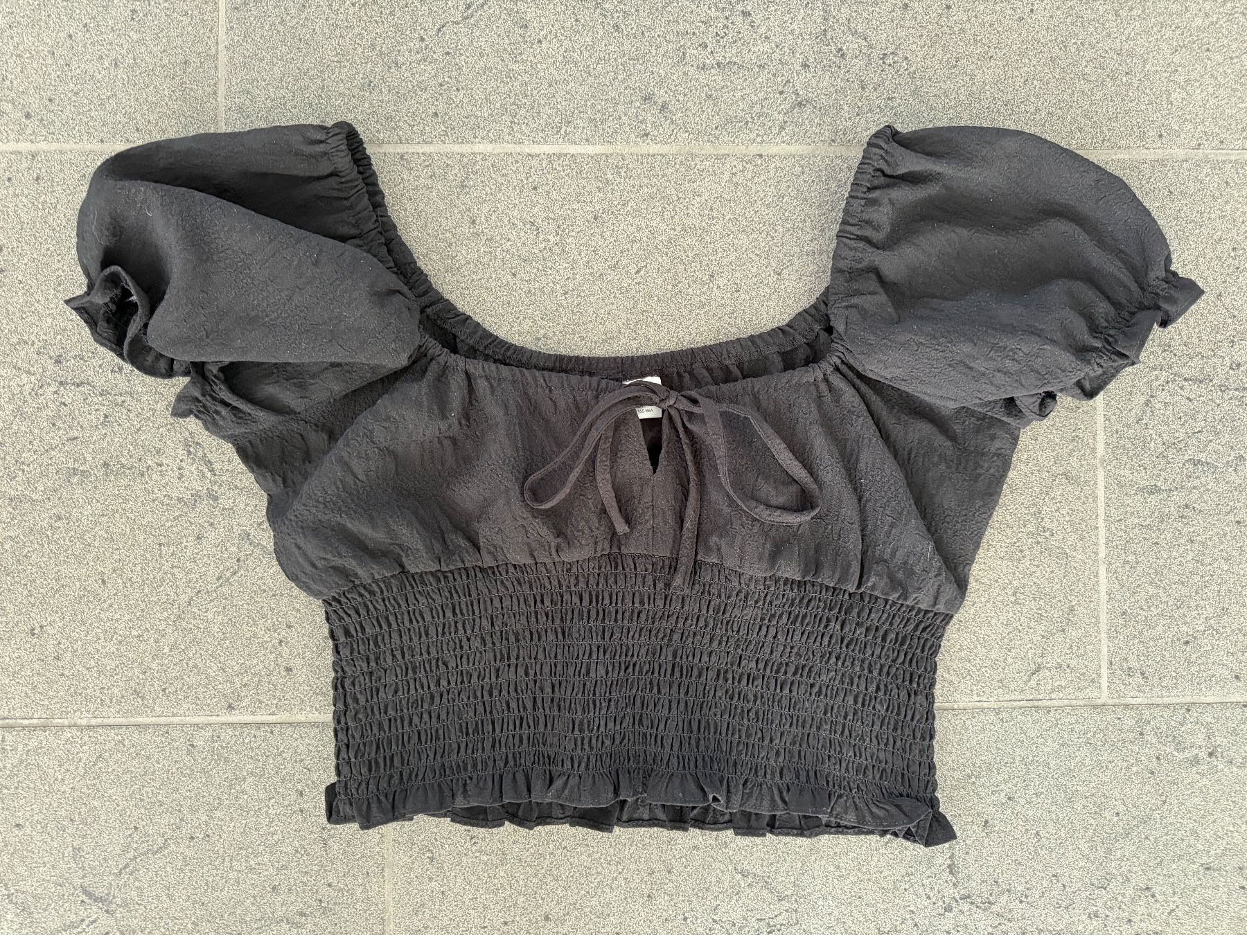 H&M Blouses, T-shirts & Tops: Crop Top  Grösse S – Neuf (Voir description) à Rupperswil par Nila_7