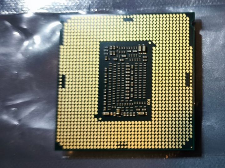 Intel Componenti elettronici: Intel Core i5-8500 CPU – Usato da Möhlin venduto da mcintel 1