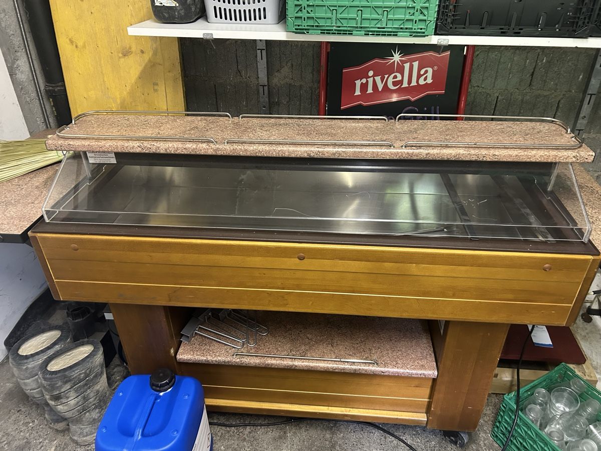 Buffets: salat-büffet / kühlmöbel – D'occasion à wilen (sarnen) par RuWi62