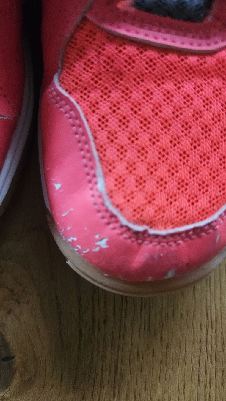 Asics Scarpe da uomo: asics Hallenschuhe Gr. 39 – Usato da Grabs venduto da ricolino12 4