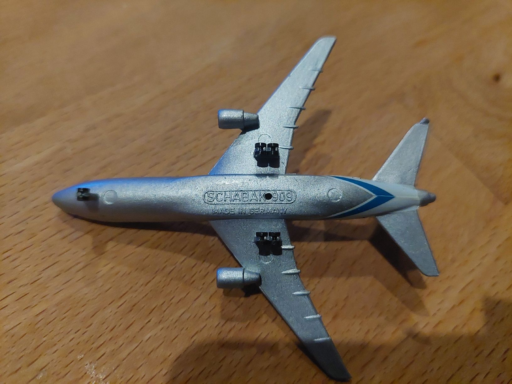 Kit di modellismo & Modellini statici: Modell BWIA International Lockheed L-1011 – Usato da Flaach venduto da maniv6 3