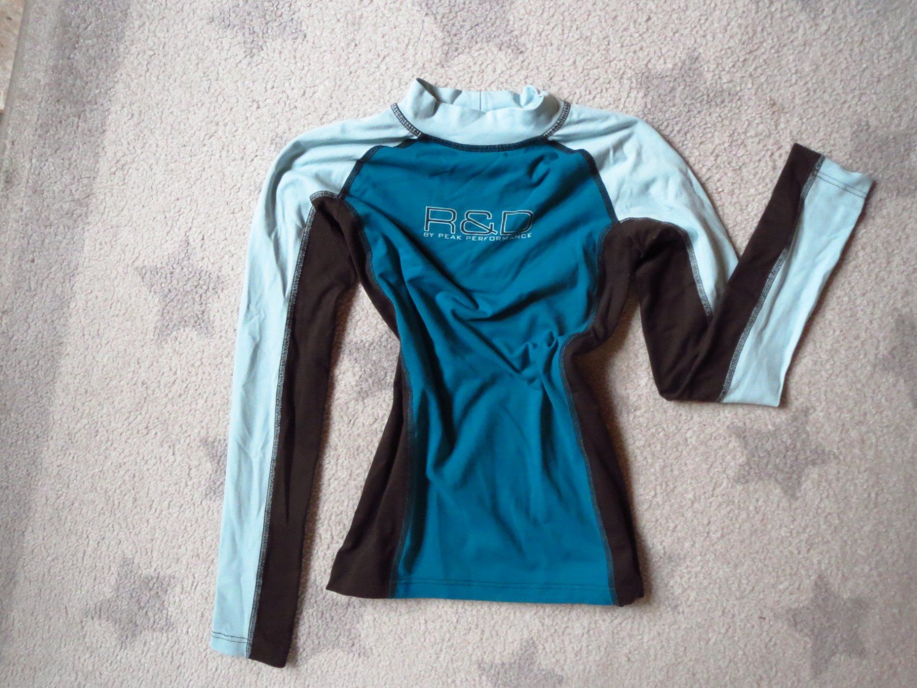 Peak Performance T-shirt: stylisches PEAK PERFORMANCE Damen Shirt Gr S – Usato da Kiental venduto da Anna8702 1