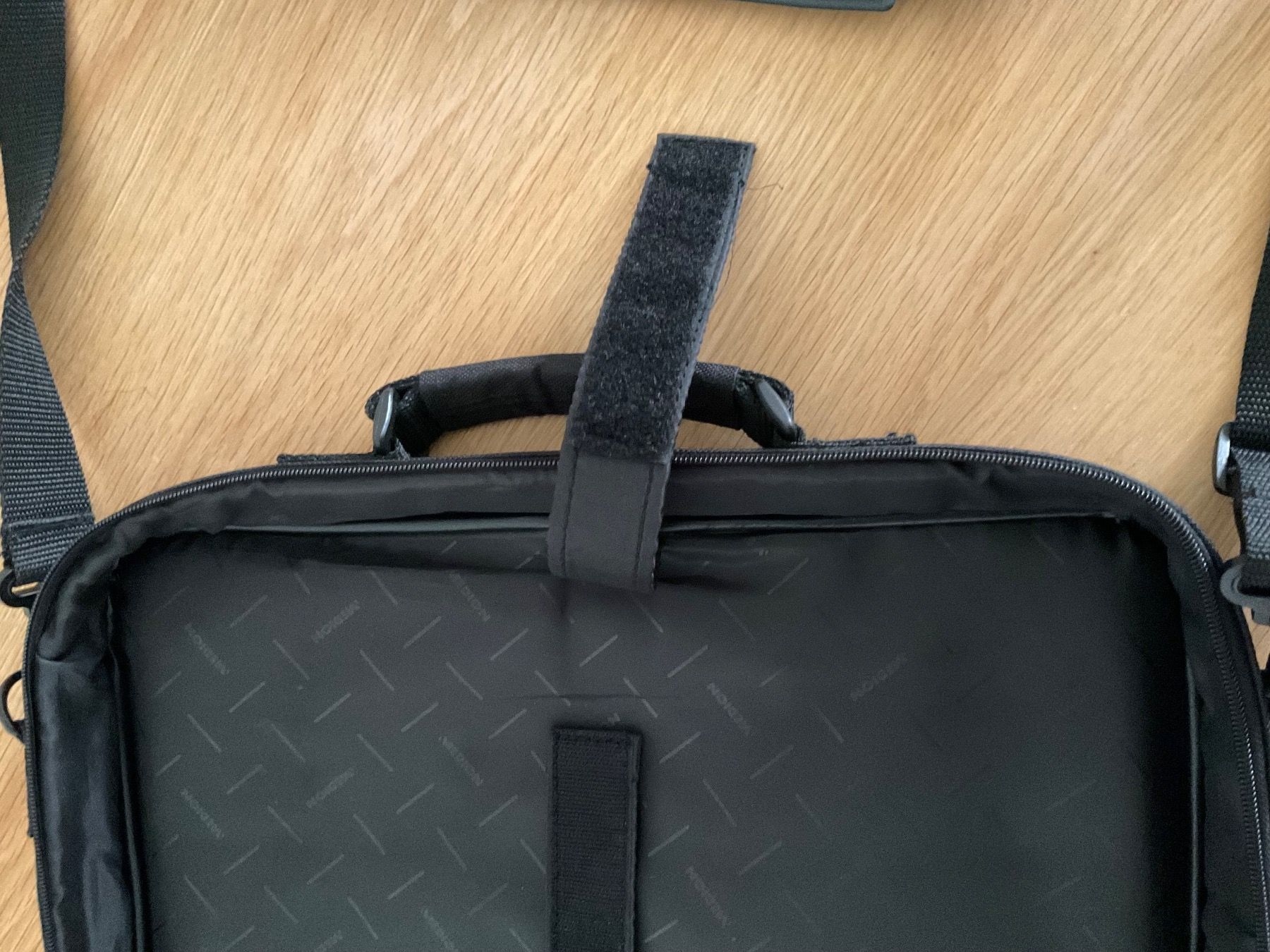 Valigie & Borse: Laptop Tasche – Usato da Bern venduto da jas_8tz2 6