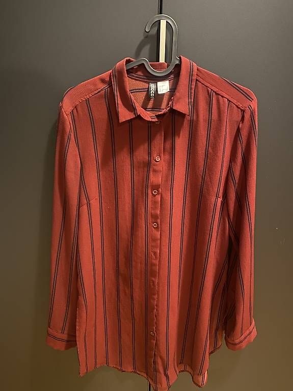 Blusen: Stylish Striped Shirt, Size xs – Gebraucht aus Feuerthalen von Sa1996