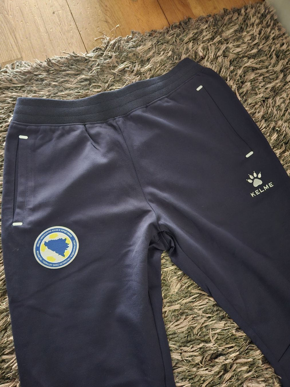 Canottiere & Pantaloni: Kelme Bosnien Gr.M – Nuovo (secondo la descrizione) da Emmenbrücke venduto da TopGato 1
