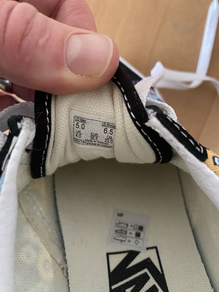 Vans Schuhe für Mädchen: Vans Old Skool Gr. 36.5 Blumenmuster Frühling Sommer – Gebraucht aus Küsnacht ZH von danyork 3