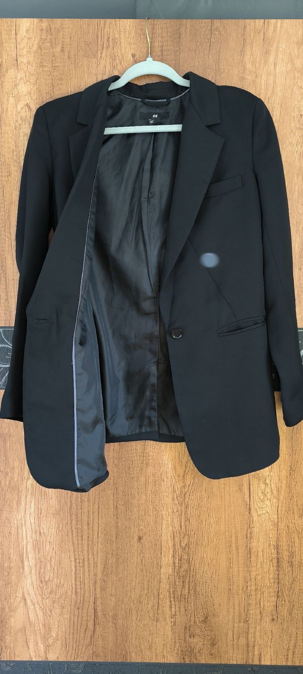 H&M Jacken: Schwarzer Blazer von H&M – Gebraucht aus Bern von mar_xn6k 2