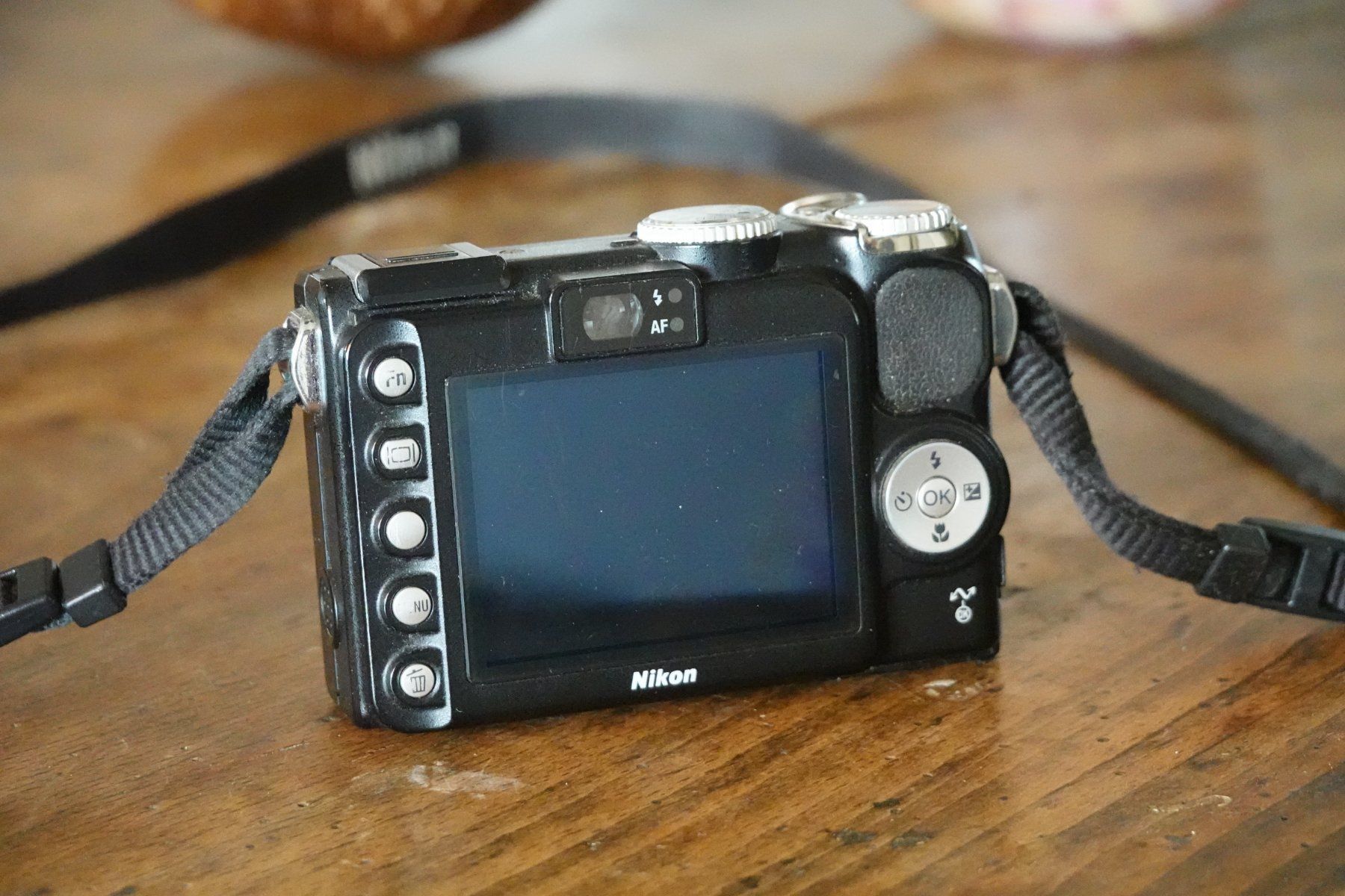 Coolpix Fotocamera: Nikon Coolpix P5000 – Usato da Zürich venduto da korunar 1