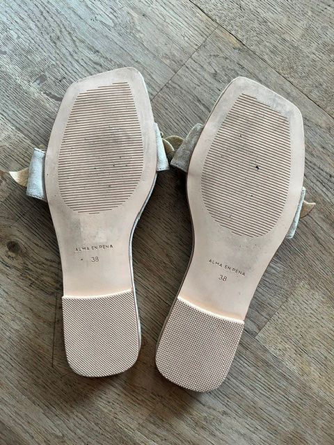Scarpe da donna: Wunderhübsche Sandalen / Flip Flops mit bunten Strass-Blumen – Usato da Steinmaur venduto da Dyleila 1