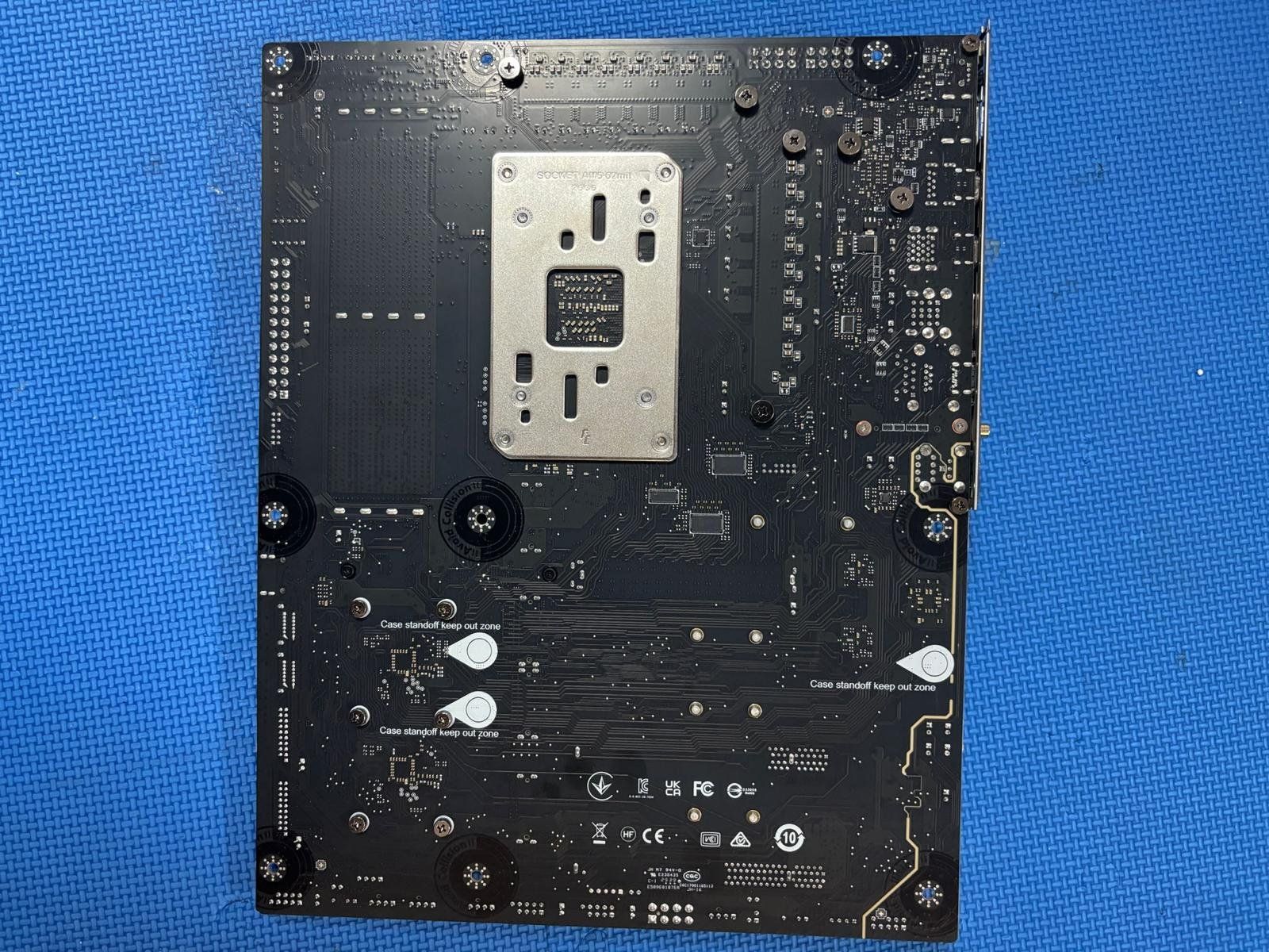 MSI Mainboards: Msi X870 Tomahawk wifi – Gebraucht aus Binz von myswiss 1