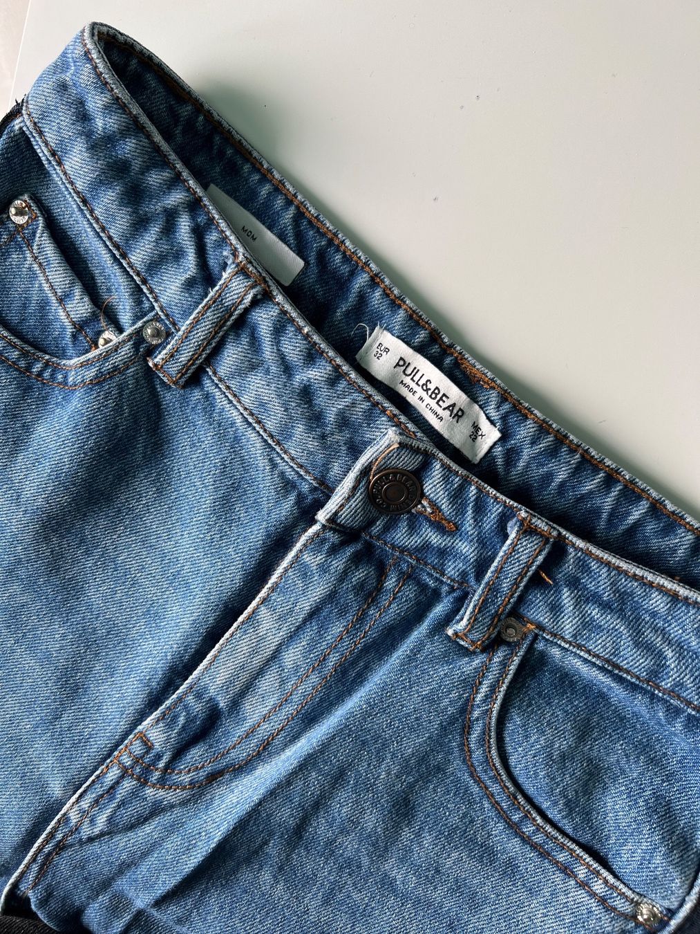 Jeans: Pull&Bear Mom Jeans Gr. 32 – D'occasion à Tagelswangen par SpicyChicken 2