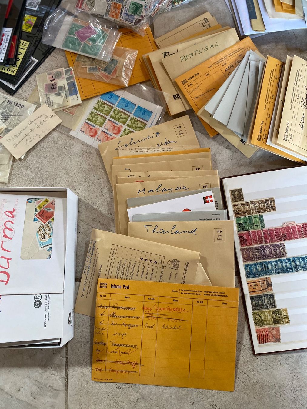 Tutti i francobolli: Riesige Briefmarken Sammlung/Lot – Usato da Zernez venduto da Remi123 9