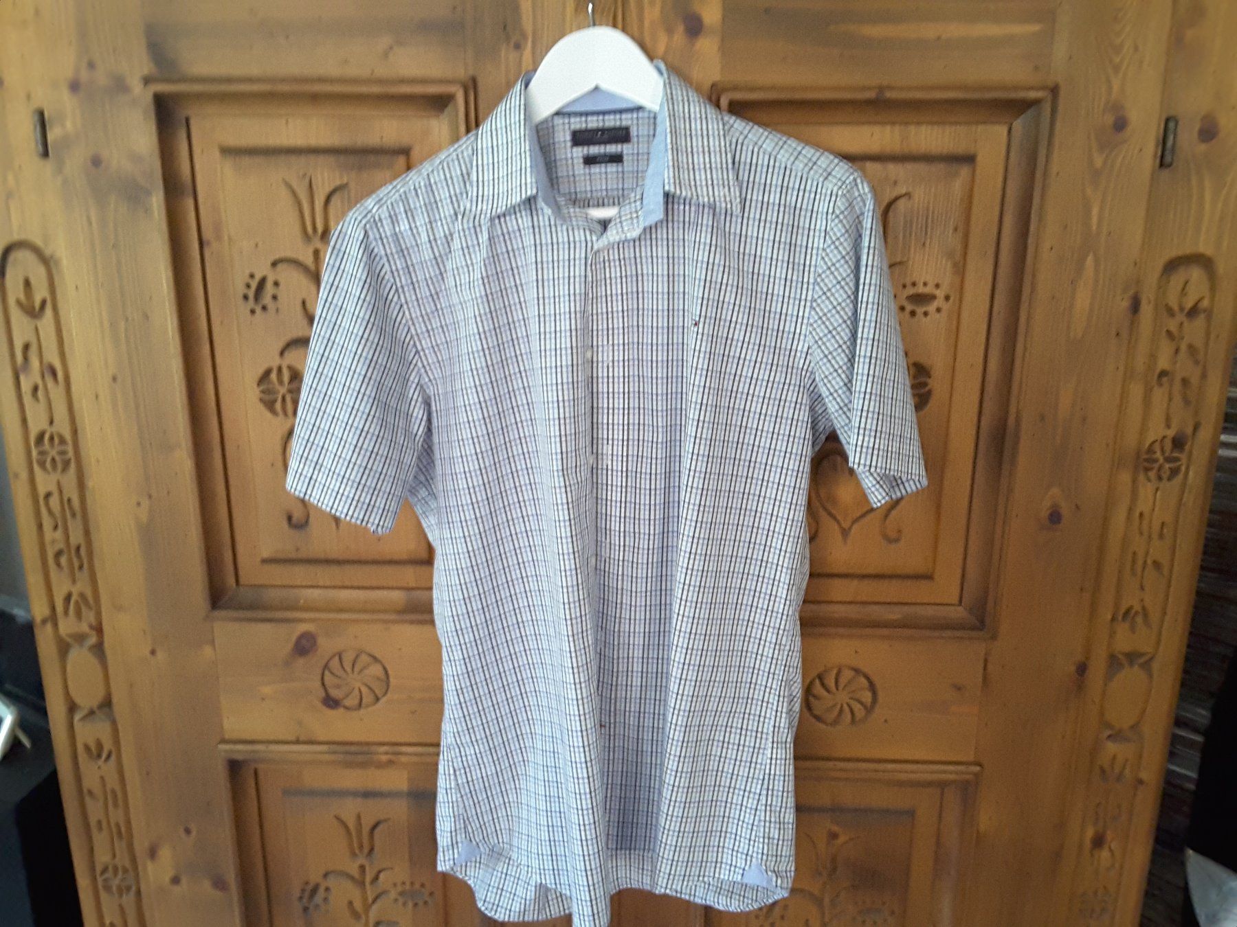 Tommy Hilfiger Hemden: Herren Kurzarmhemd Gr.38.Wie Neu – Neu (gemäss Beschreibung) aus Boppelsen von tigimohrli