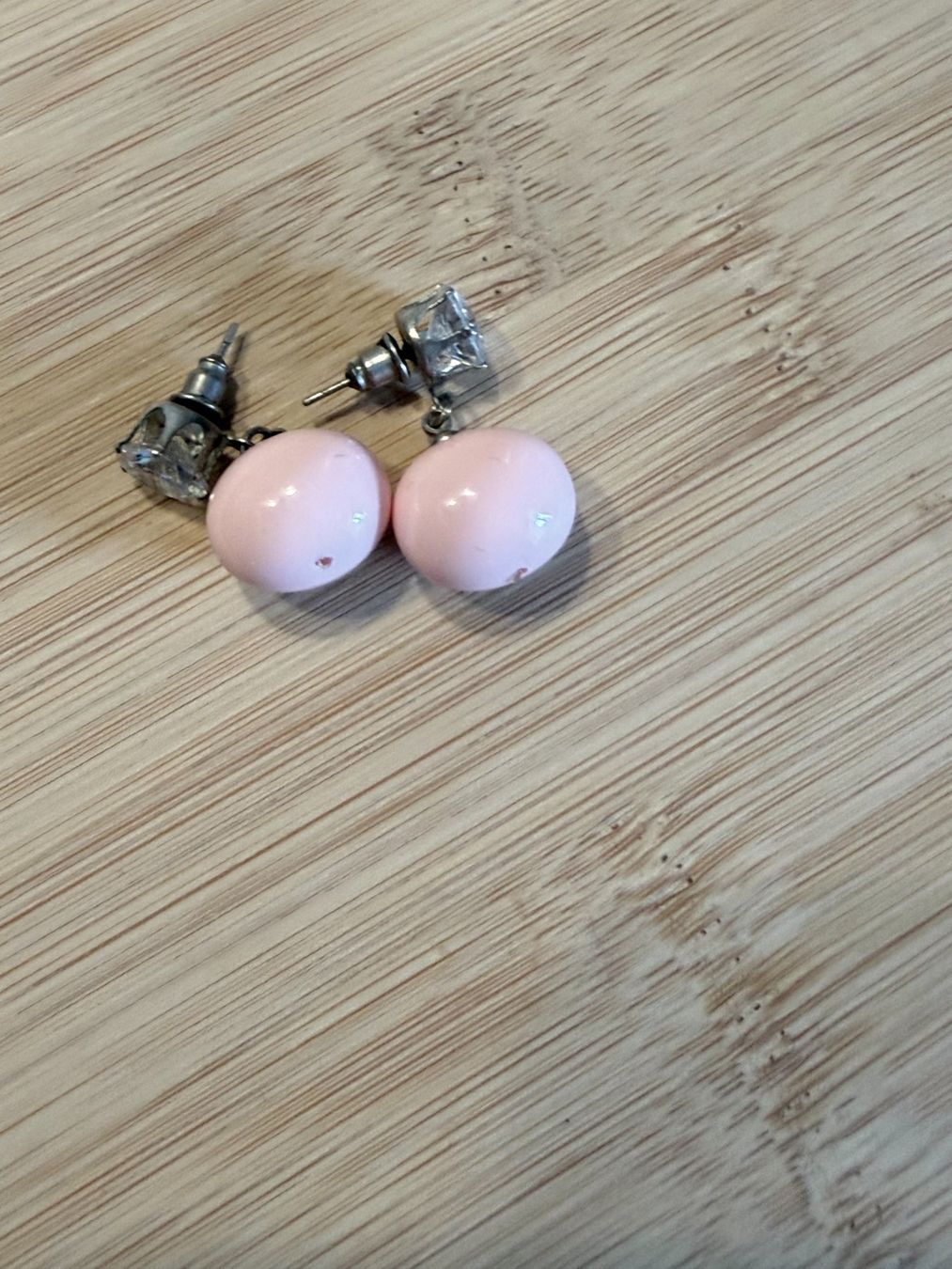 Ohrringe & -stecker: Modeschmuck - Ohrstecker mit rosa Kugeln – Gebraucht aus Basel von zukk_ 1