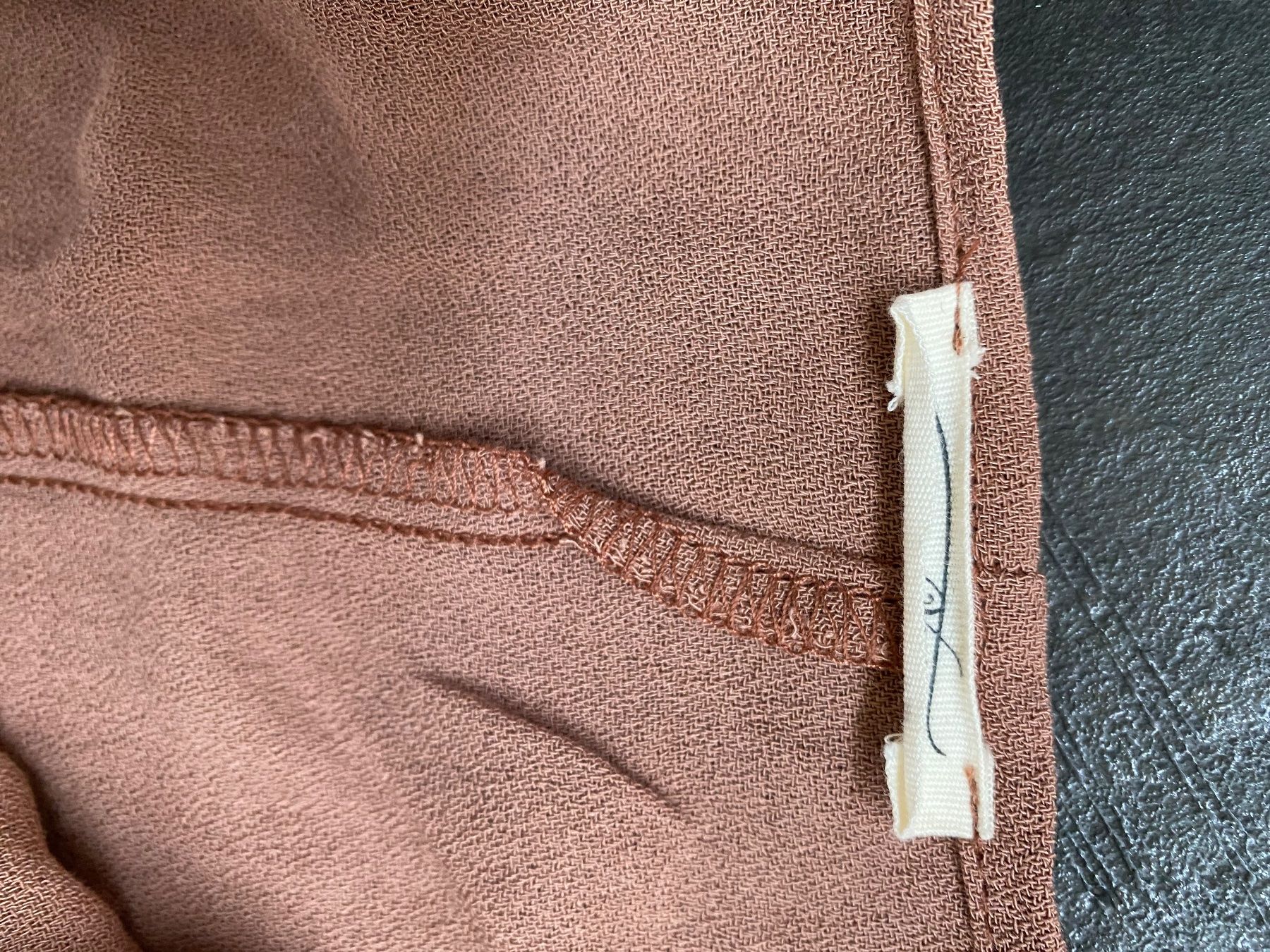 Tops: Top von American Vintage M – Gebraucht aus Chur von simhofstr 3