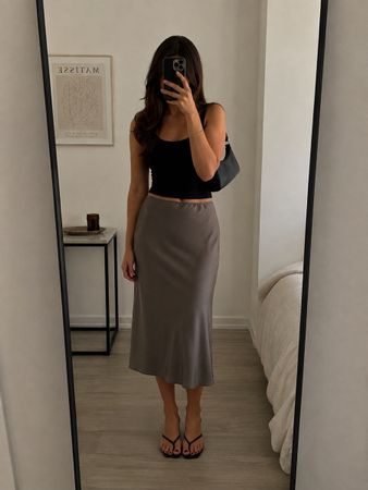 Rock beige Satin Grösse M