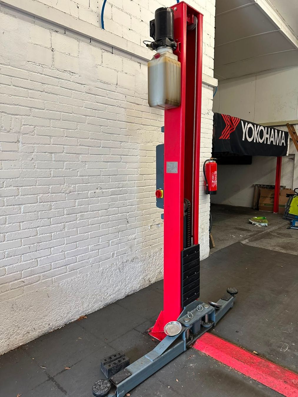 Piattaforme elevatrici & Crick: LAUNCH 2-Säulen-Autolift / Hebebühne 3,2 t, 380 V – Usato da Klingnau venduto da leobox 8
