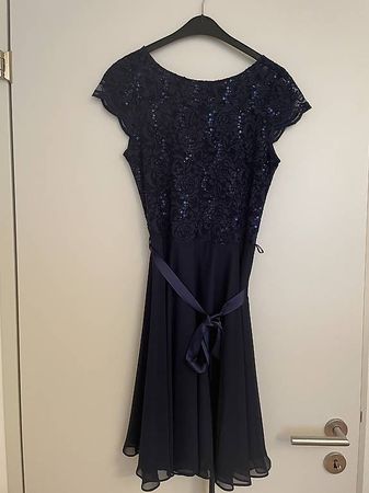Blaues Kleid gr 38 inkl Jacke