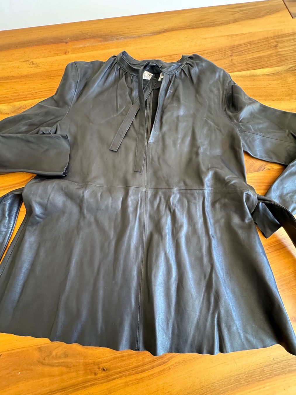 Camicette: STAND exclusive Echtleder Bluse 36 Schwarz – Usato da Meiringen venduto da tonicandgin 1