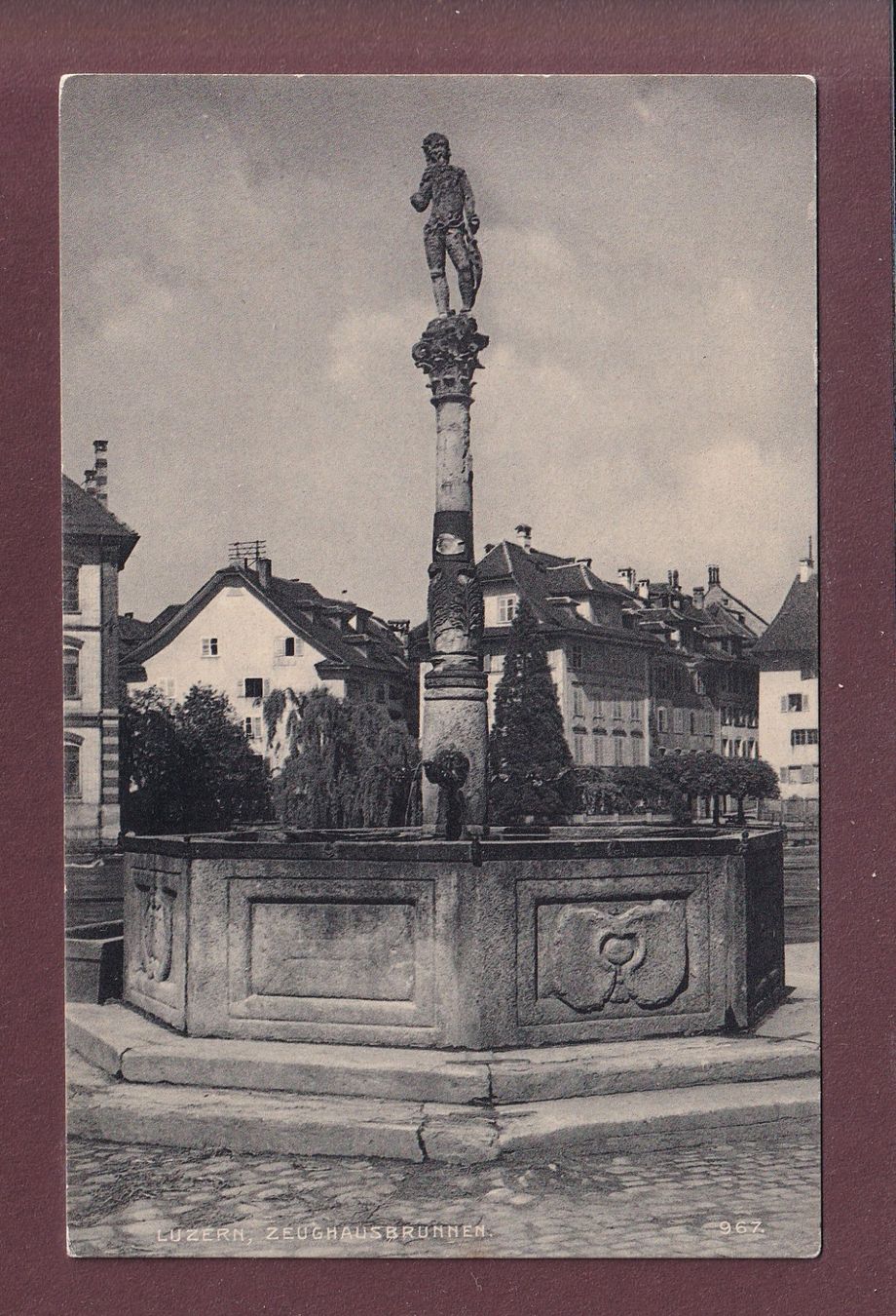 Cartes postales: LUZERN - Zeughausbrunnen – D'occasion à Pully par nicecards