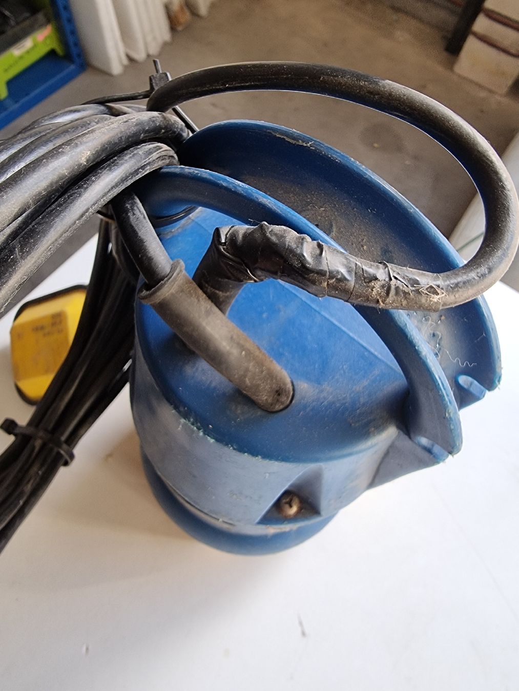 Pompe & Parti di ricambio: Schmutzwasserpumpe  – Usato da WIL SG venduto da Sprin319 3