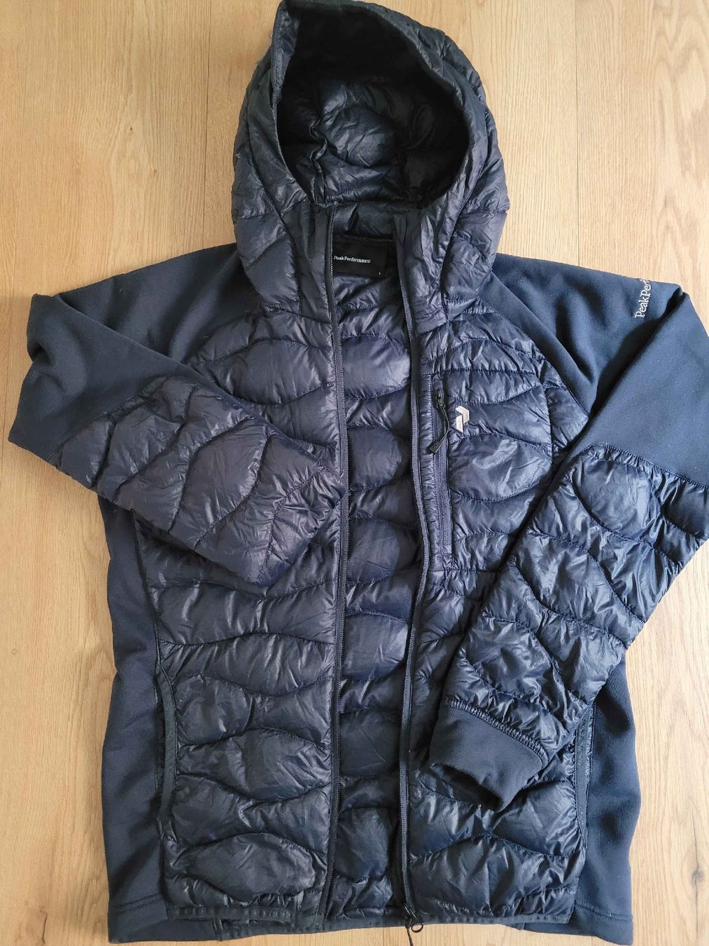 Peak Performance Maglioni & Felpe: Peak Performance Hybrid jacke – Nuovo (secondo la descrizione) da Zürich venduto da Loboso 2