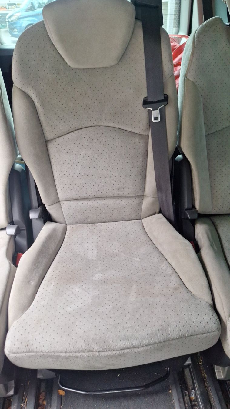 Citroën Tutti pezzi di ricambio auto: Autositze C8 2.+ 3. Reihe 4 Stk. – Usato da Safenwil venduto da Herbert_b 1