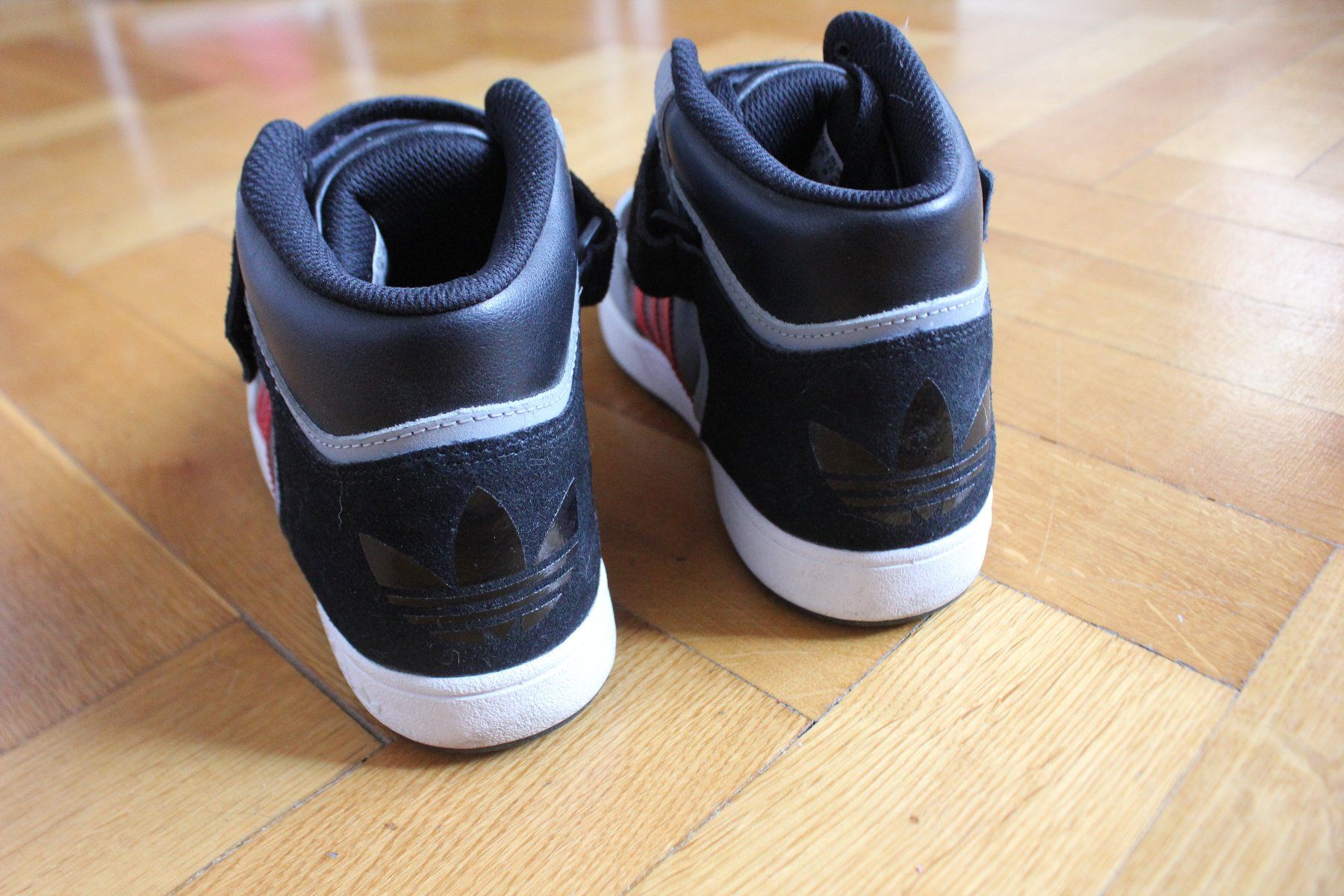 Adidas Scarpe da uomo: ADIDAS Retro shoes gr.38 NEW – Nuovo (secondo la descrizione) da Fribourg venduto da metalhands 1