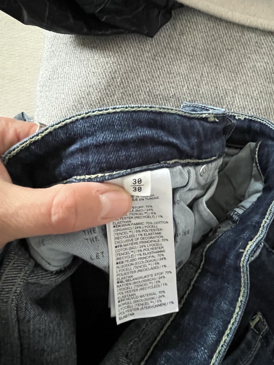 Armedangels Jeans: Damen Jeans Armedangels dunkelblau gebraucht – Usato da Winterthur venduto da Hopesfall 2