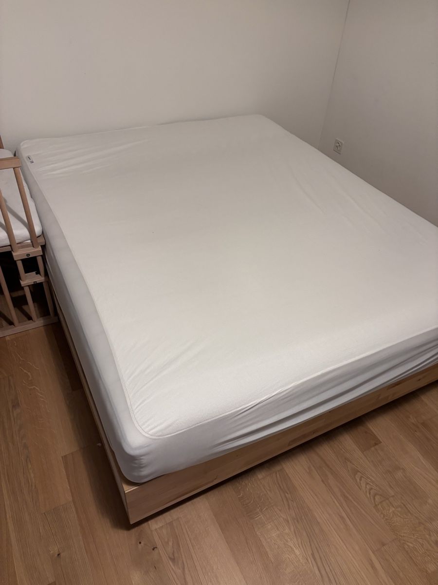 Ikea Letti: Matratze+ Bett 160x200 – Usato da Zürich venduto da adr_6vnq 3