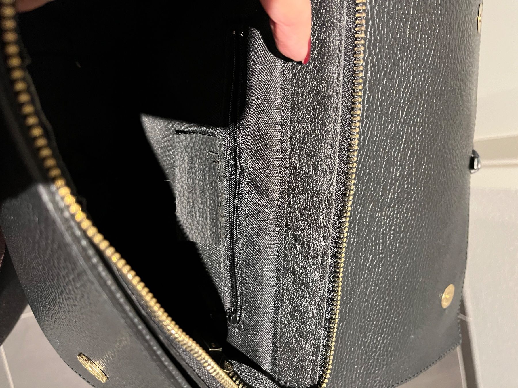 Borse da donna: Sac en cuir noir – Usato da Fully venduto da Sassa68 3