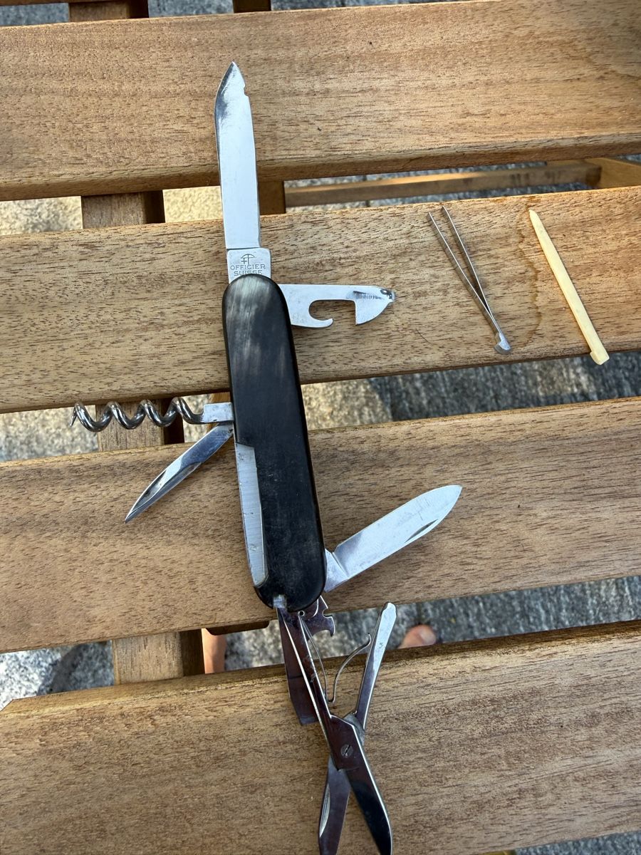 Victorinox Taschenmesser: Victorinox Sackmesser 84  Horn ? – Gebraucht aus Schupfart von 1.TopAngebote 4