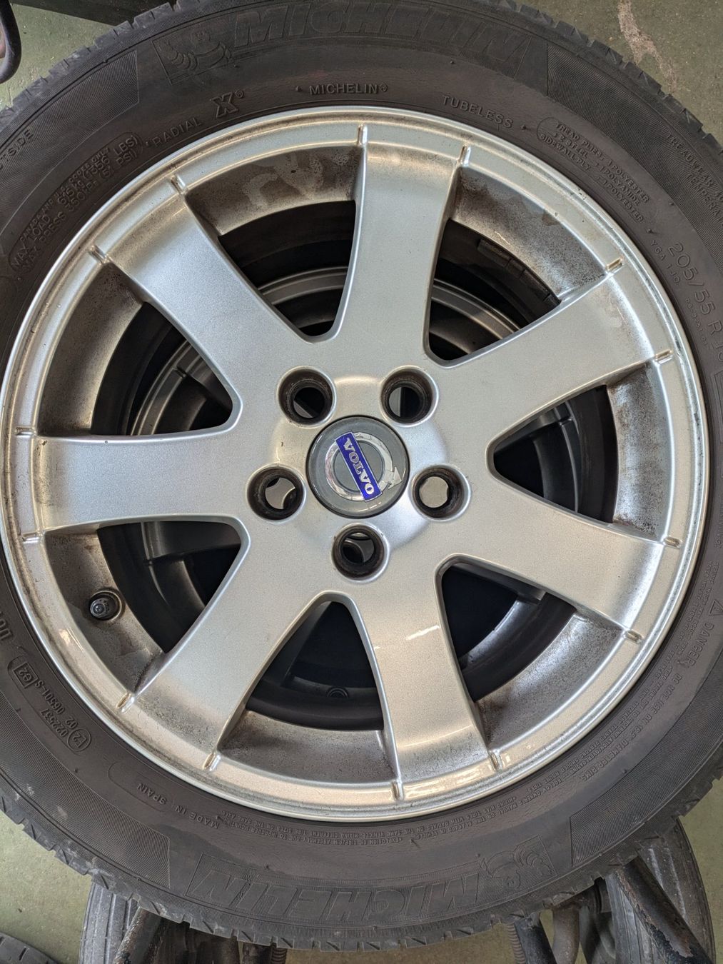 Volvo Pneumatici & Ruote complete: Kompletträder Volvo V50/S40 – Usato da Frutigen venduto da por_jvz2 4