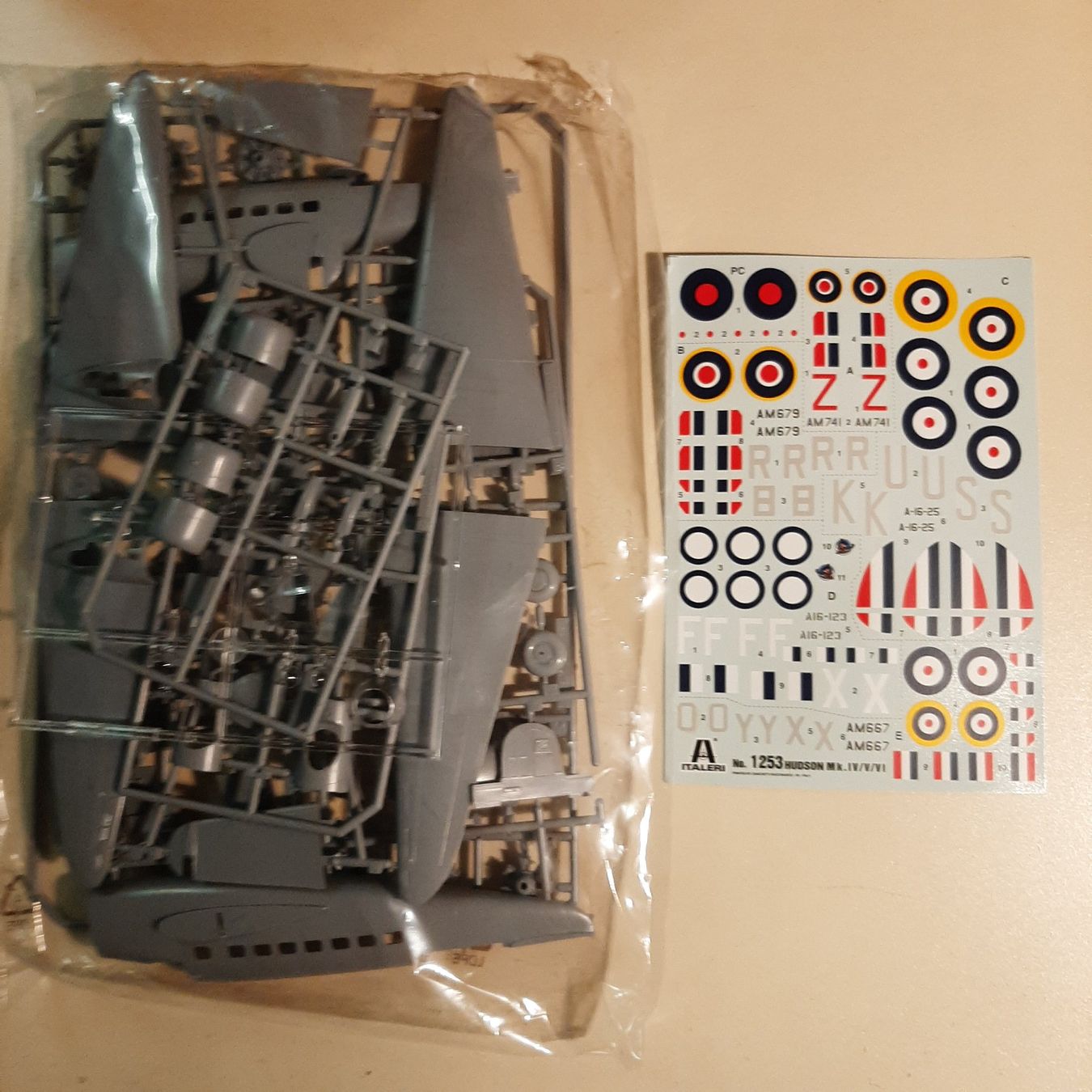 Italeri Kit di modellismo & Modellini statici: 2676 ... Lockheed Hudson Mk IV/V ... Italeri 1253 – Nuovo (secondo la descrizione) da Bonstetten venduto da Benibanny59 3