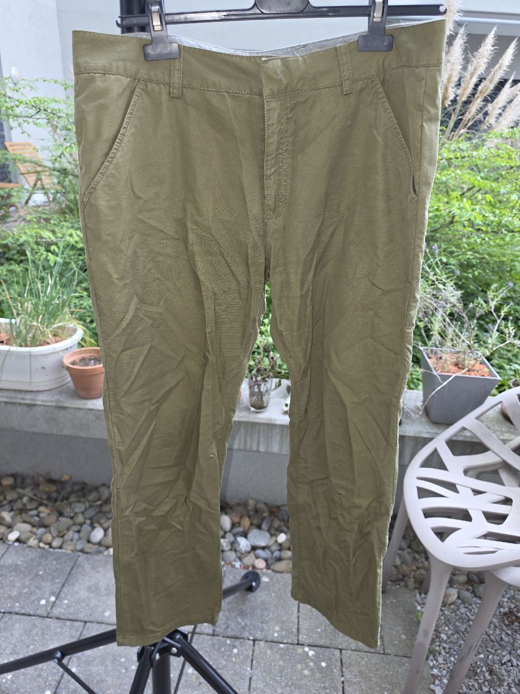 Nike Pantaloni: Damen Hose Nike  Khaki Grösse M – Usato da Zürich venduto da cocolin89 1