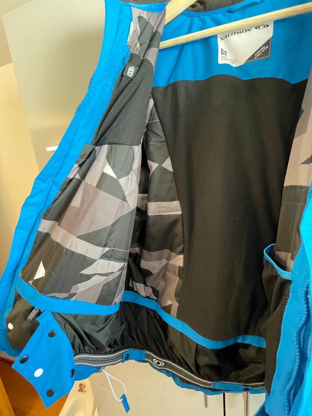 Salomon Giacche: Ski- und Snowboardjacke – Usato da Curaglia venduto da catschadur 4