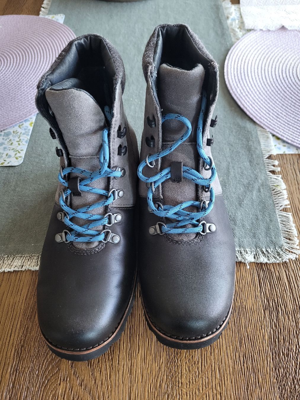 Herrenschuhe: Ugg Winterschuhe Männer – Neu (gemäss Beschreibung) aus Krattigen von RetoK82
