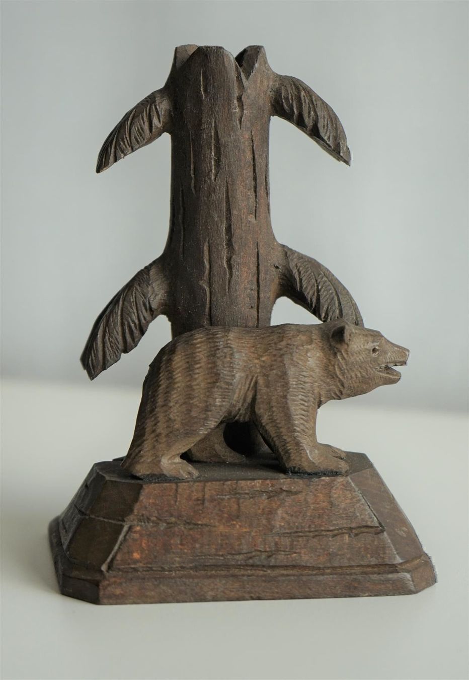 Sculture & Statue: Bär, geschnitzt (Stifthalter) – Usato da Brienz BE venduto da P.Edelweiss