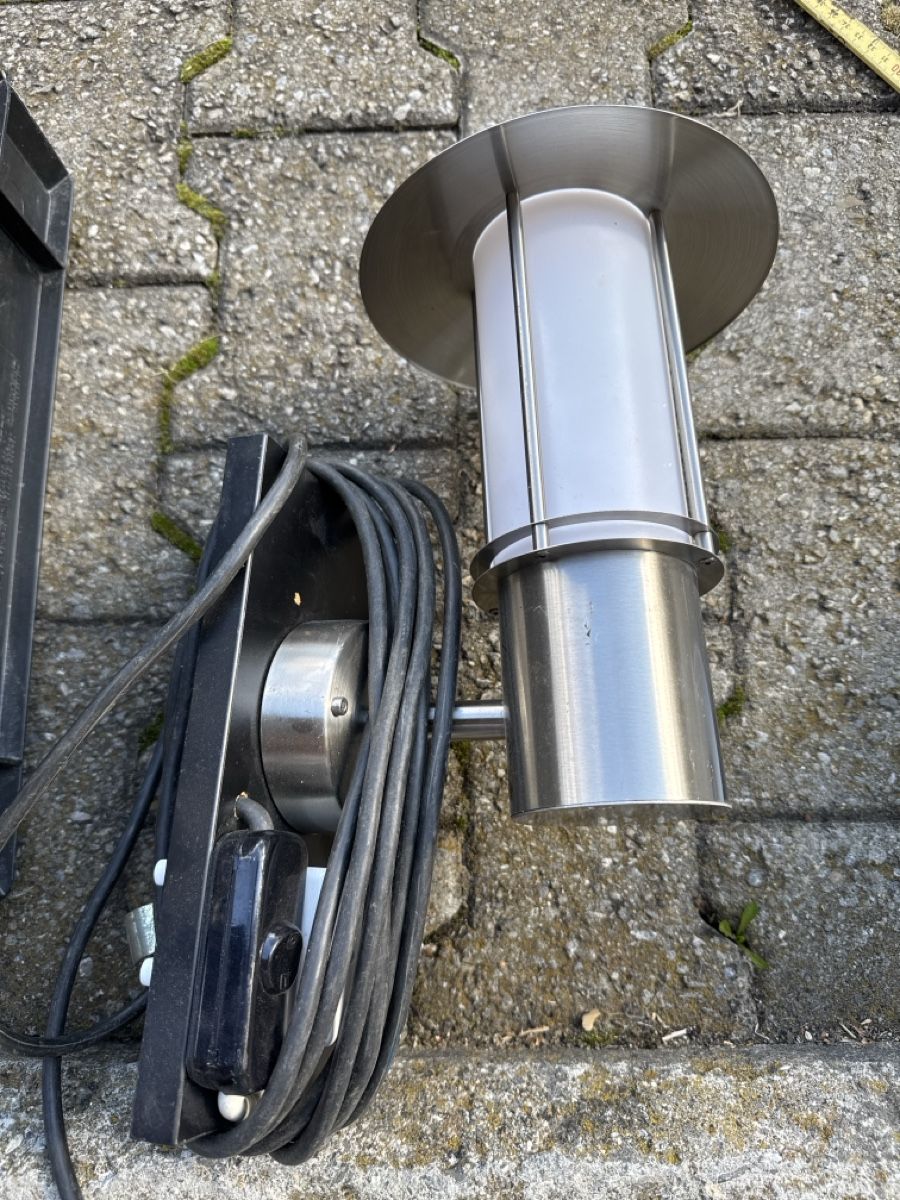Lampade: Campinglampe – Usato da Matten(St.Stephan) venduto da ren_r8tw
