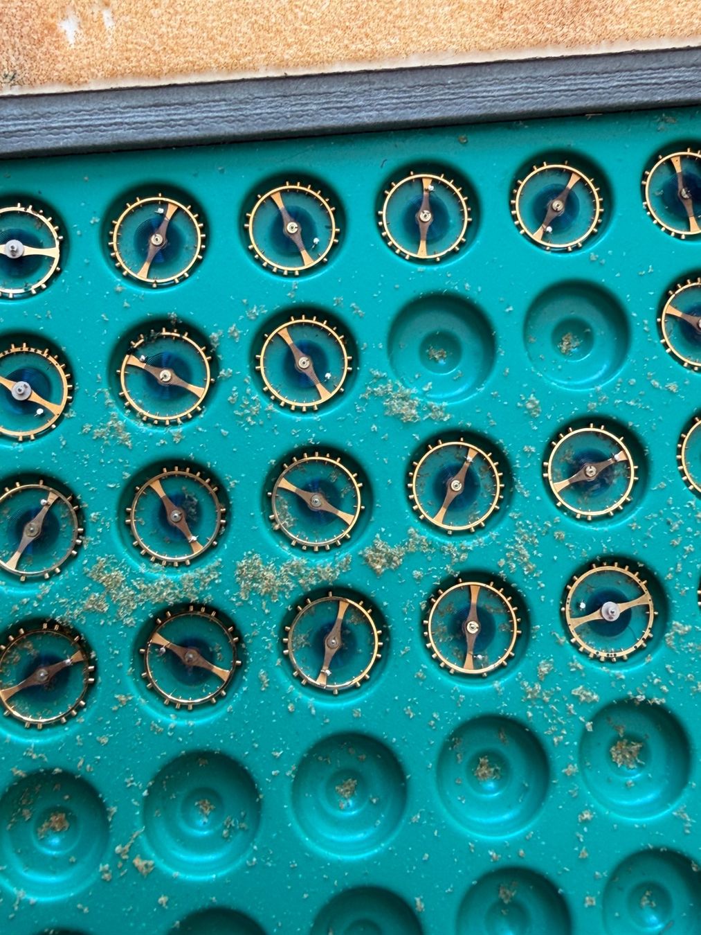 Uhren: Balanciers (Le Phare?) – Neu (gemäss Beschreibung) aus Worblaufen von chronyves 1