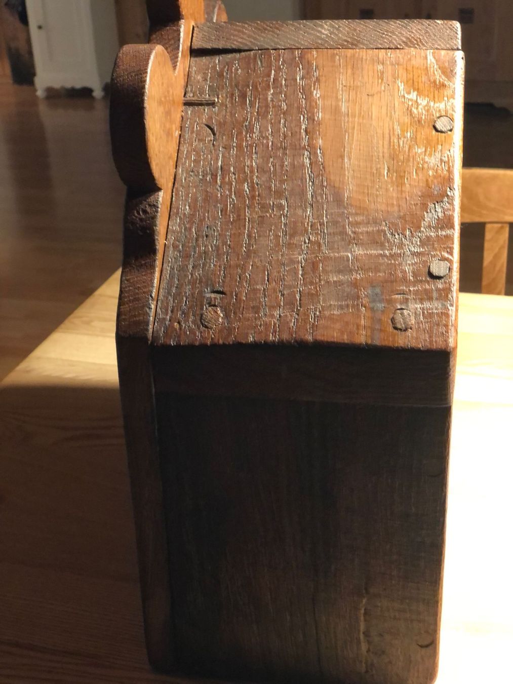 Articoli in legno: Spezielles Eichenholz-Kästli massiv – Usato da Röschenz venduto da Tashroal 3