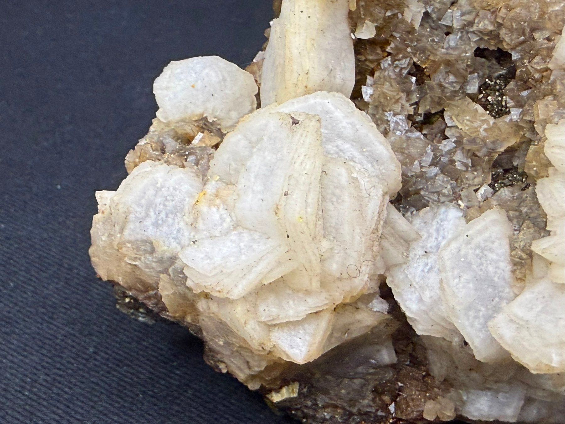 Minerali & Pietre curative: Multigenerationen Calcit – Usato da Schinznach Bad venduto da Demerald 4