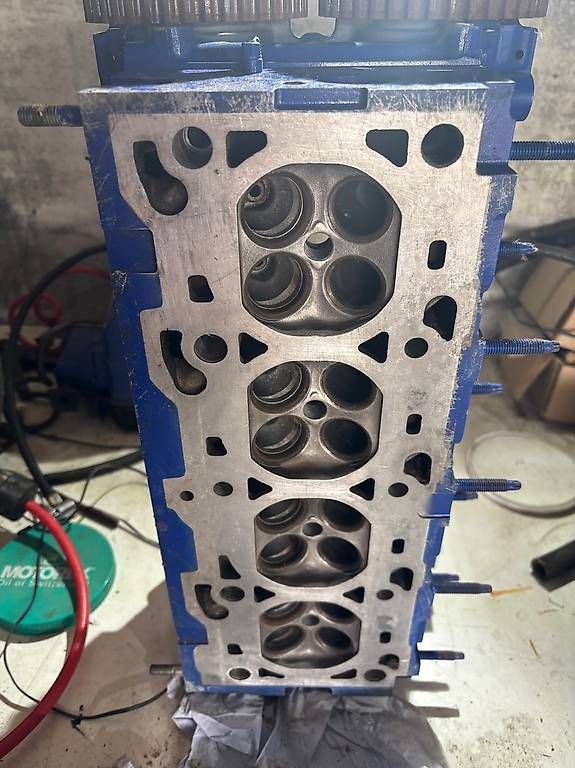 Tutti pezzi di ricambio auto: Zylinderkopf Ford DOHC 16V – Usato da Lengnau venduto da Beatle20 3
