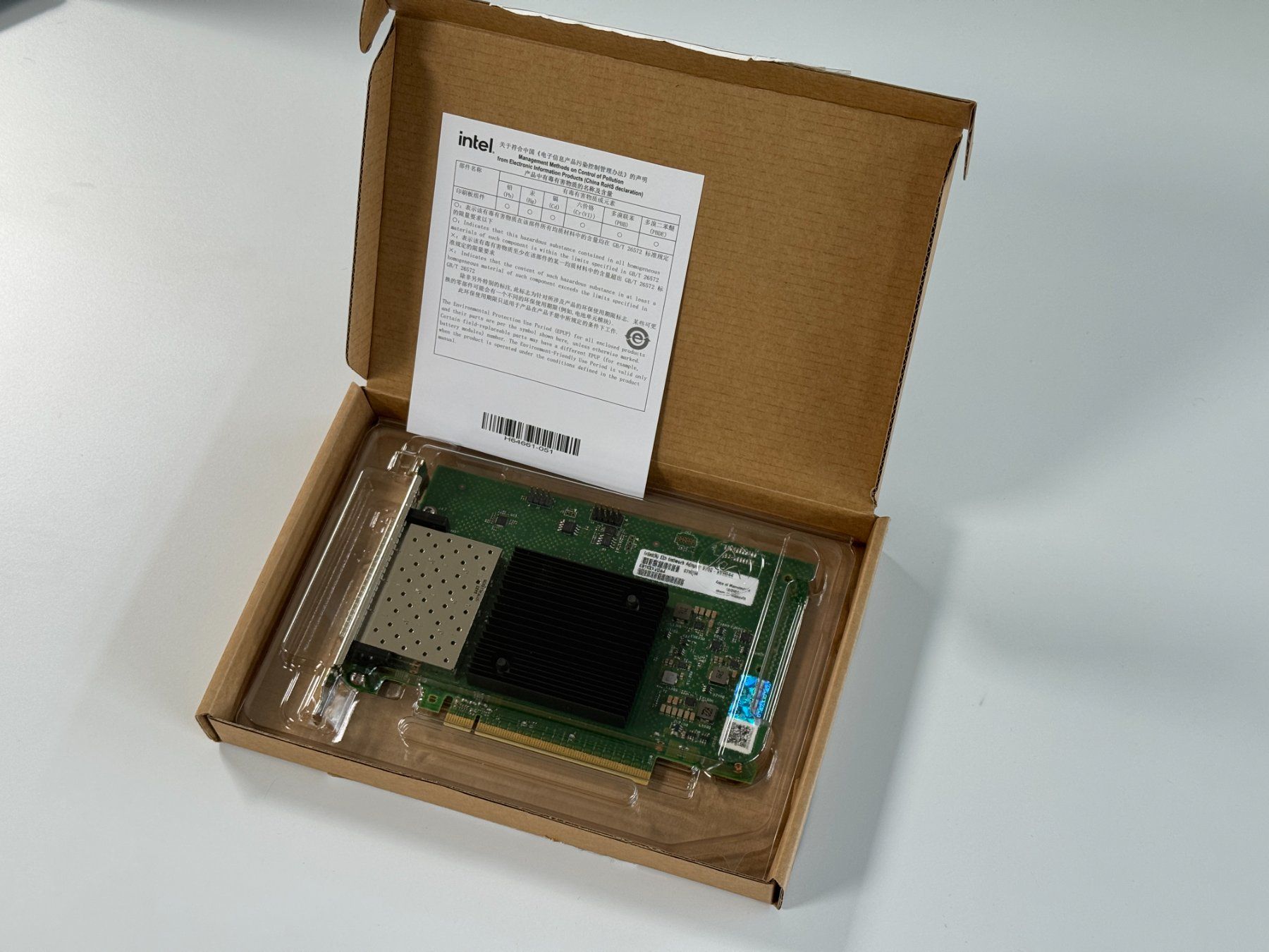 Intel Componenti elettronici: INTEL Ethernet Network Adapter E810-XXVDA4 Netzwerkkarte – Nuovo e nell'imballaggio originale da Basel venduto da Archi40 2