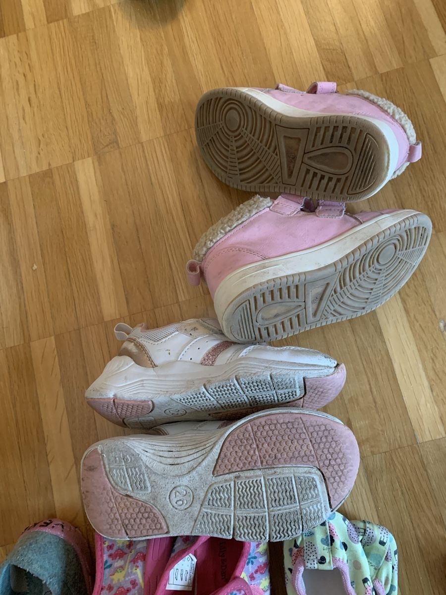 Scarpe per ragazze: Schuhpaket Mädchen, Grösse 26 – Usato da Basel venduto da aleksbalks 4