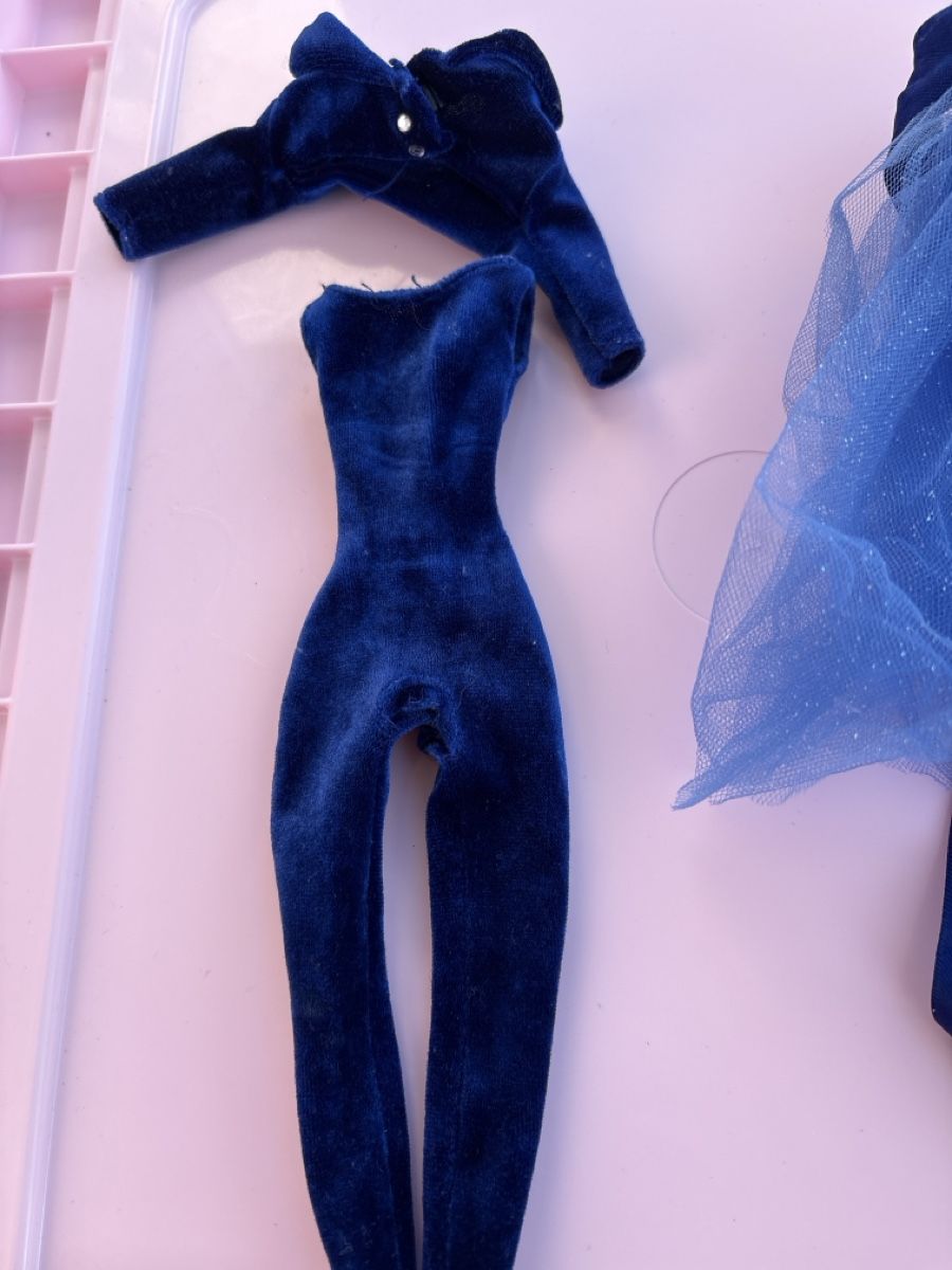 Bambole: Barbie very velvet Midnight Blue  – Difettoso da Zürich venduto da Sundaygirl 1