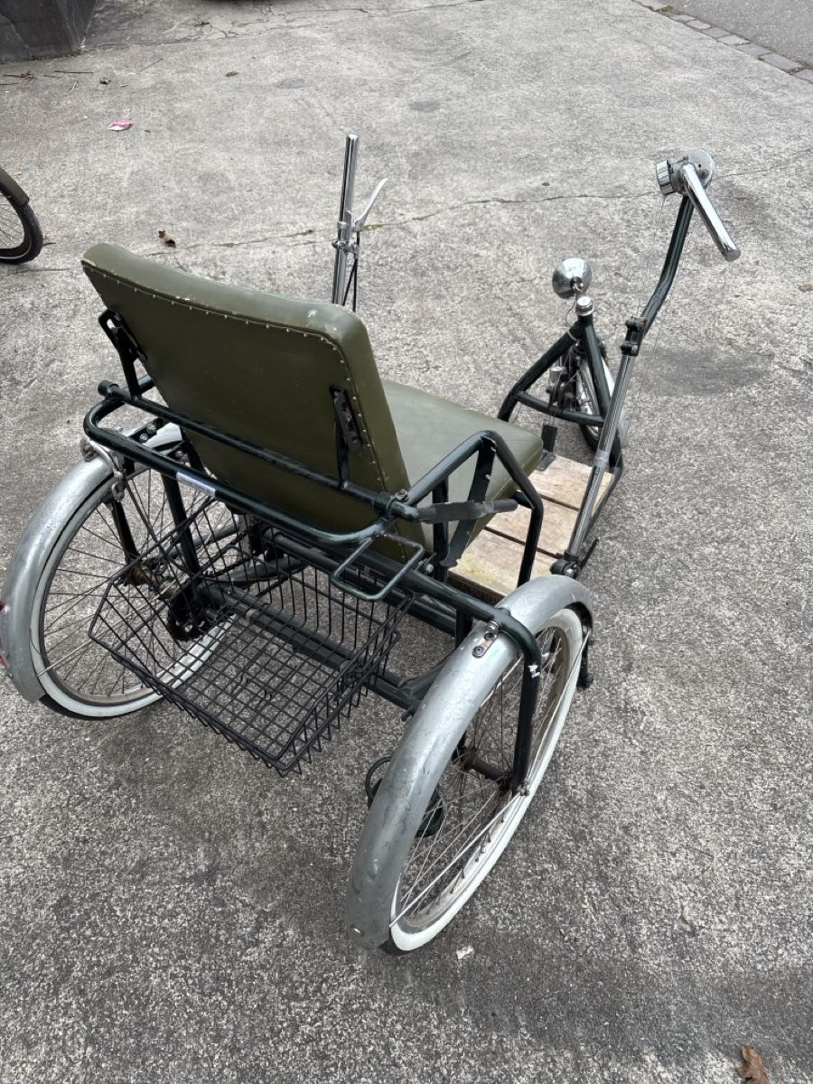 Vélos: Fahrrad für Gehbehinderte – D'occasion à Döttingen par Rolba1500 1