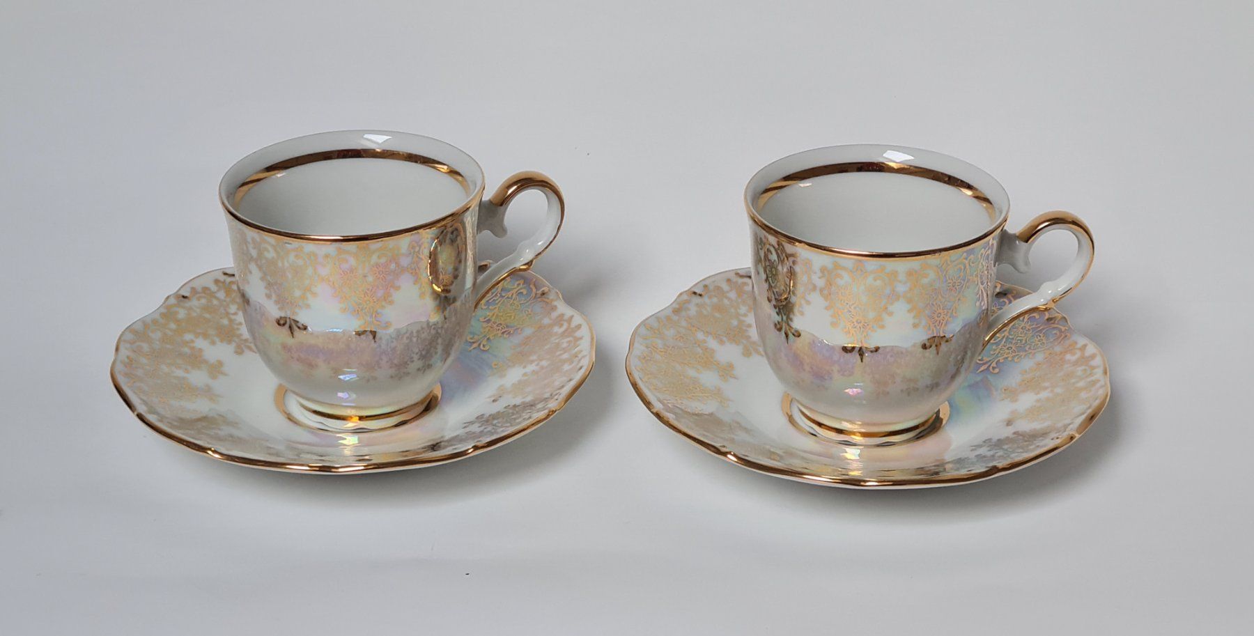 Geschirrsets: 2 Kaffee-/Teetassen Handmalerei mit Goldfarbe – Neu (gemäss Beschreibung) aus Frauenfeld von Purzli
