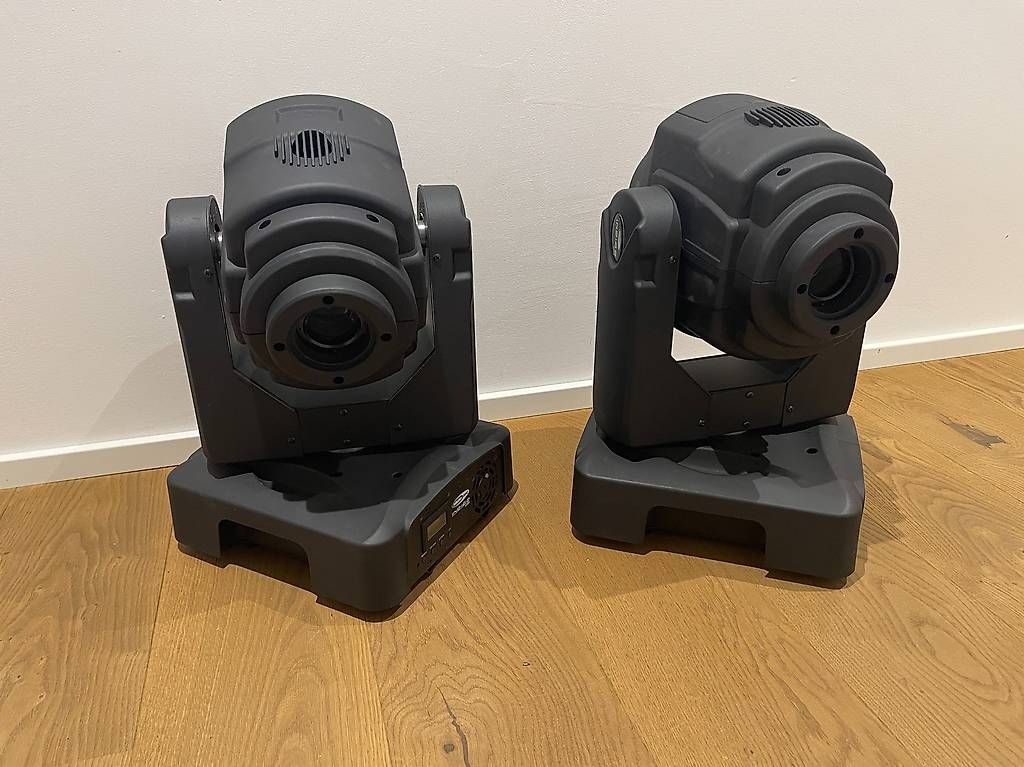 Lampade: 2Stk. Showtec Indigo 4500 LED-Movinghead-Spot – Usato da Untersiggenthal venduto da gigilabegalini