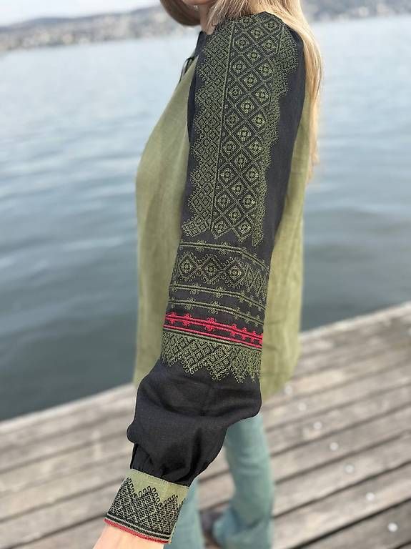 Camicette: Bestickte Leinenbluse für Damen  – Usato da Thalwil venduto da han_2b8c 7